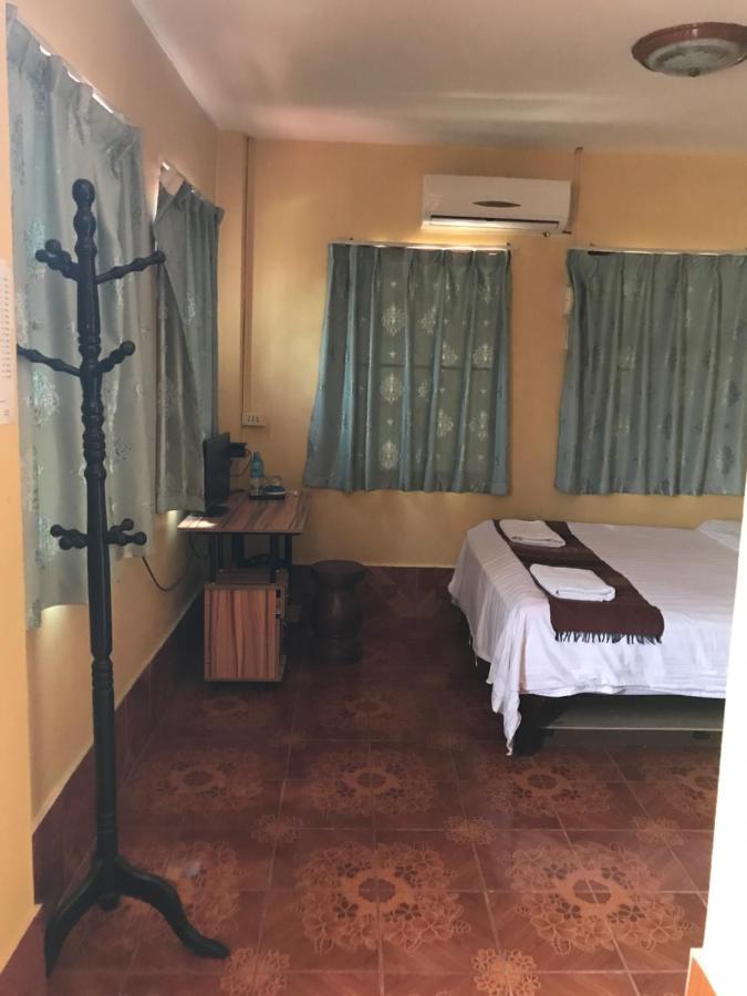 Little Freedom Friendlys Place Luang Prabang Room photo