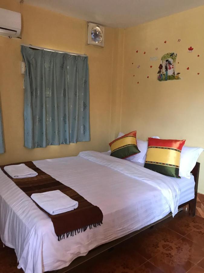 Little Freedom Friendlys Place Luang Prabang Room photo